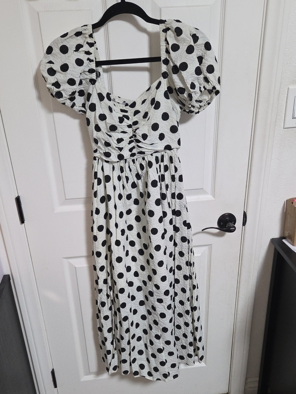 Forever 21 Black and White Polka Dot Puff Sleeve Midi Dress